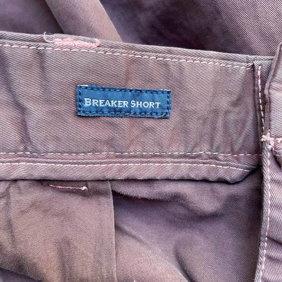 Vineyard Vines Breaker Shorts 9 Inch Inseam Brown Chino Size 36 - Picture 8 of 9